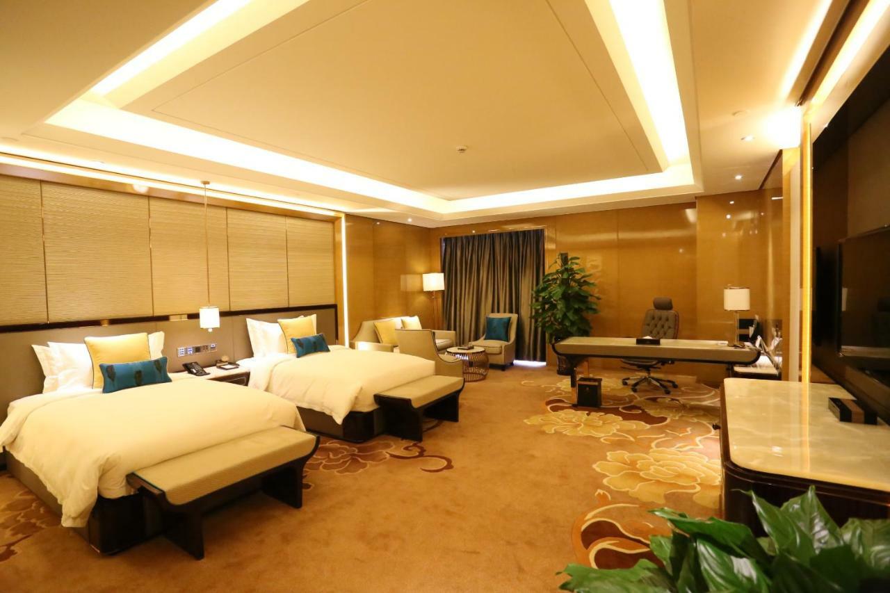JinJiang International Hotel Urumqi Bagian luar foto